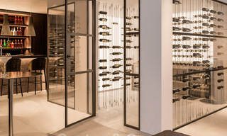 Majestueuze, hedendaagse, mediterrane luxevilla te koop met zeezicht in het exclusieve El Madroñal in Benahavis - Marbella 38861 