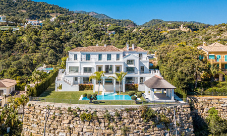Majestueuze, hedendaagse, mediterrane luxevilla te koop met zeezicht in het exclusieve El Madroñal in Benahavis - Marbella 38876