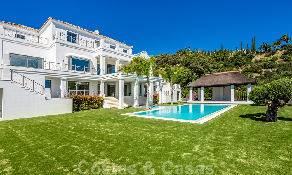 Majestueuze, hedendaagse, mediterrane luxevilla te koop met zeezicht in het exclusieve El Madroñal in Benahavis - Marbella 38884