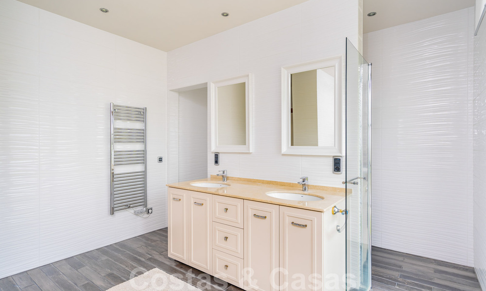 Instapklare, elegante, Spaanse luxevilla te koop op groot perceel in Mijas, Costa del Sol 38950