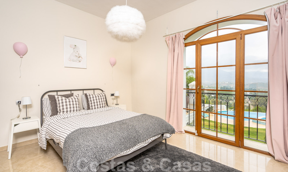 Instapklare, elegante, Spaanse luxevilla te koop op groot perceel in Mijas, Costa del Sol 38952