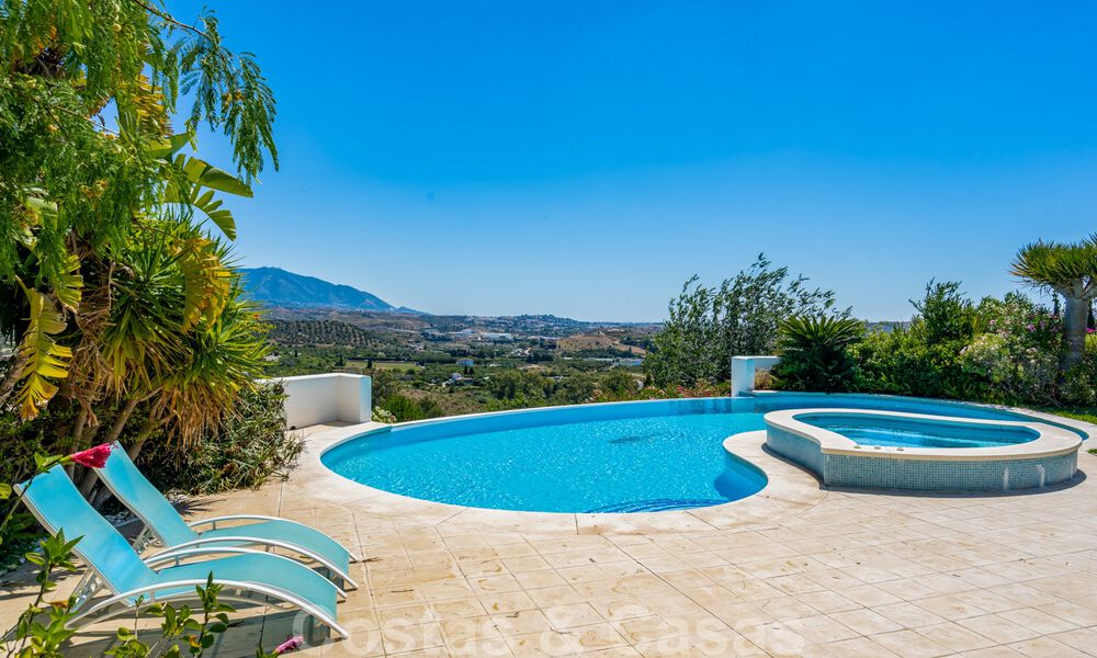 Instapklare, elegante, Spaanse luxevilla te koop op groot perceel in Mijas, Costa del Sol 38975