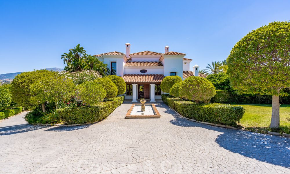Instapklare, elegante, Spaanse luxevilla te koop op groot perceel in Mijas, Costa del Sol 38980