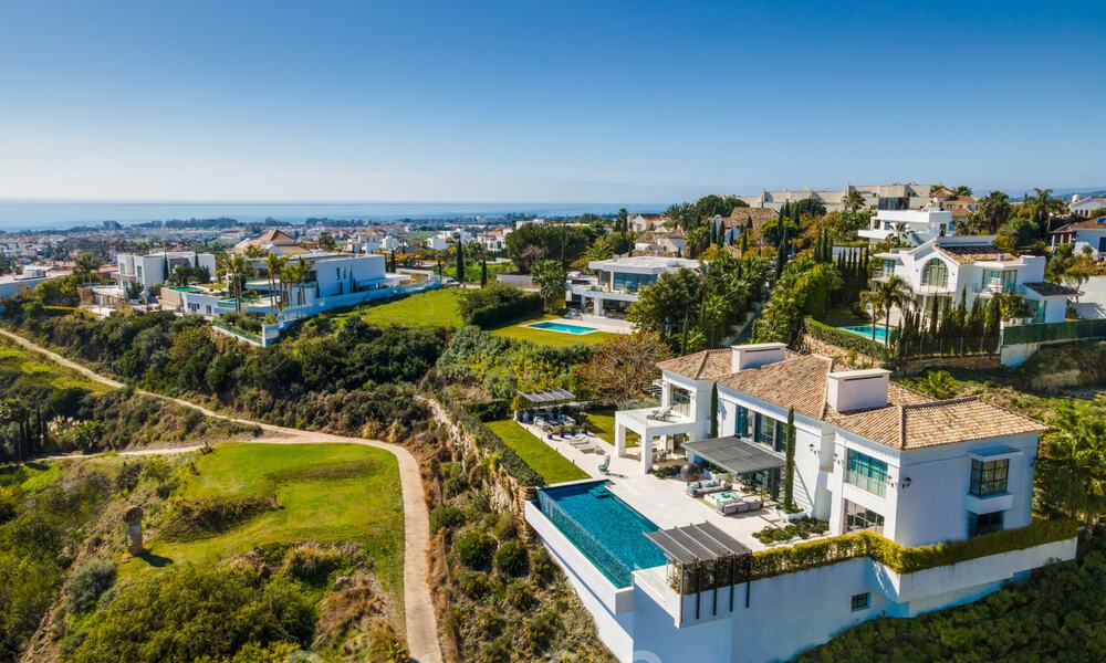 Prestigieuze, eigentijdse mediterrane villa te koop, eerstelijns golf in vijfsterren golfresort in Benahavis - Marbella 39016