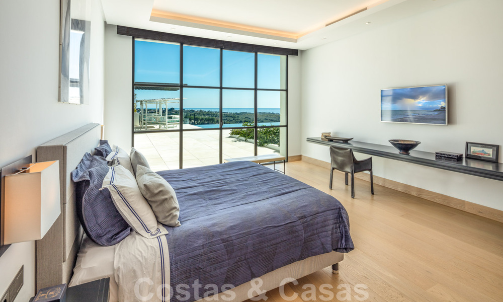 Prestigieuze, eigentijdse mediterrane villa te koop, eerstelijns golf in vijfsterren golfresort in Benahavis - Marbella 39026