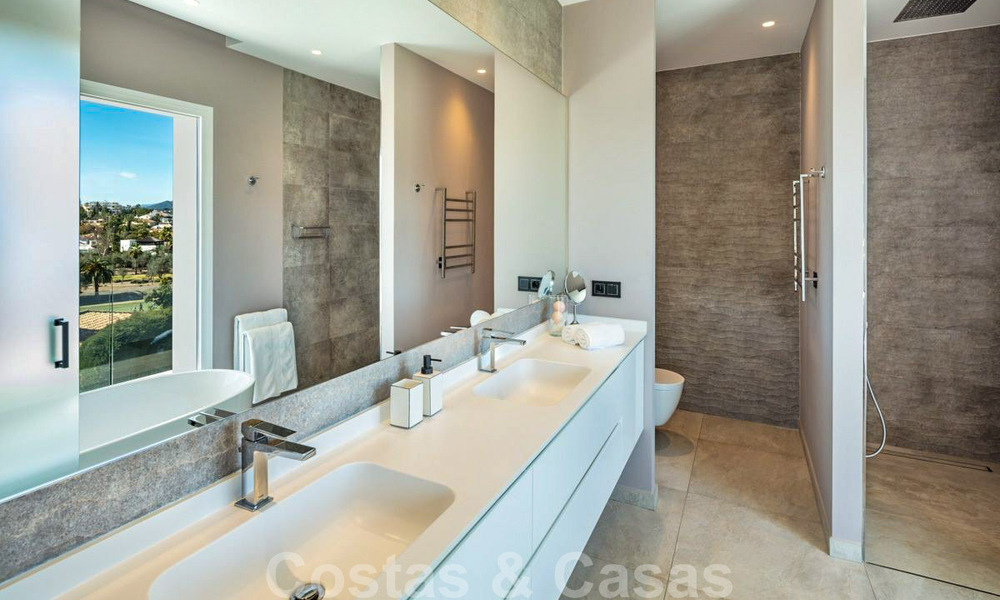 Eigentijdse, moderne villa te koop in Nueva Andalucia, Marbella 39085
