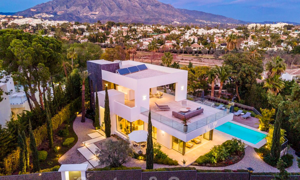 Eigentijdse, moderne villa te koop in Nueva Andalucia, Marbella 39094