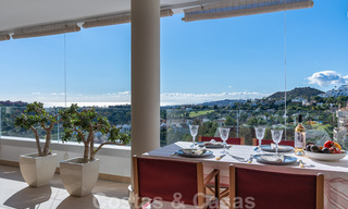 Modern, hedendaags, luxe penthouse te koop met panoramisch uitzicht op de vallei en de zee in het exclusieve Benahavis - Marbella 39106 