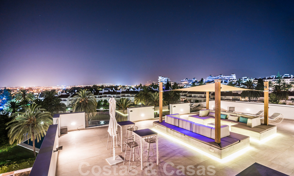 Adembenemende, ultramoderne, luxevilla te koop met panoramisch zeezicht in Nueva Andalucia, Marbella, op wandelafstand van Puerto Banus 39232