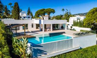 Eigentijdse, luxevilla te koop, eerstelijns Las Brisas golf met prachtig uitzicht in Nueva Andalucia, Marbella 39238 