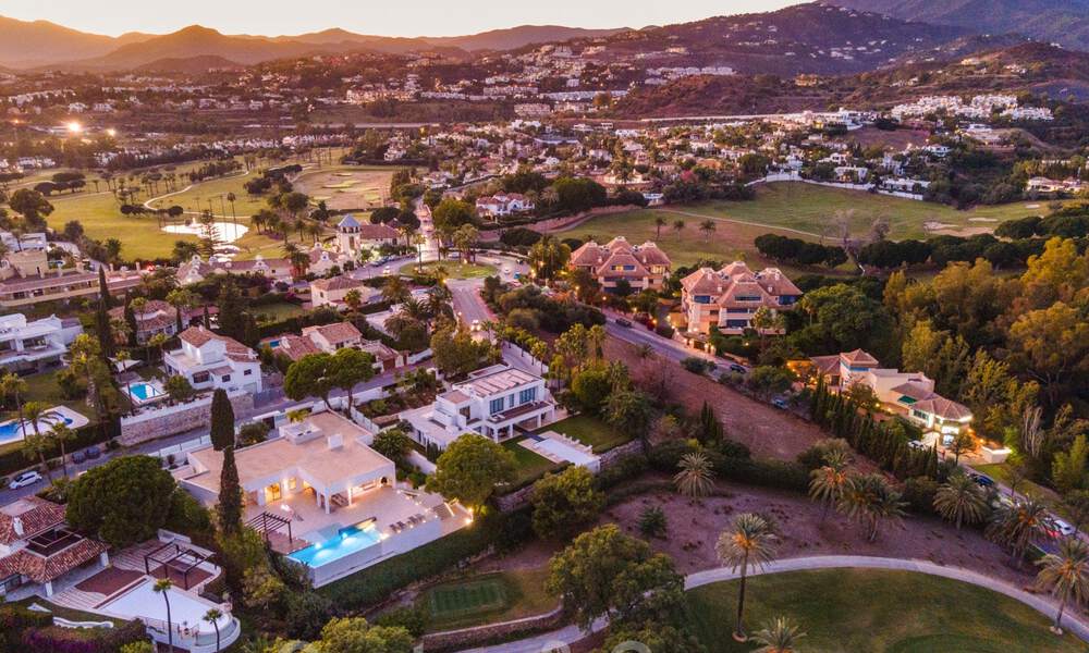 Eigentijdse, luxevilla te koop, eerstelijns Las Brisas golf met prachtig uitzicht in Nueva Andalucia, Marbella 39265