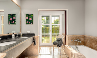 Luxevilla in sfeervolle, Mediterrane bouwstijl te koop met zeezicht in een vijfsterren golfresort in Benahavis - Marbella 39283 