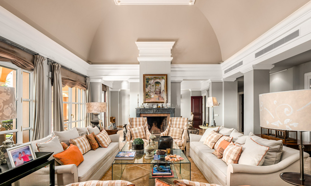 Luxevilla in sfeervolle, Mediterrane bouwstijl te koop met zeezicht in een vijfsterren golfresort in Benahavis - Marbella 39292