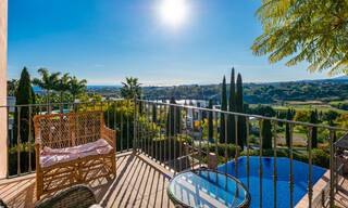 Luxevilla in sfeervolle, Mediterrane bouwstijl te koop met zeezicht in een vijfsterren golfresort in Benahavis - Marbella 39305 