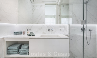 Instapklare, modernistische luxevilla te koop, nabij het strand en Puerto Banus, op de Golden Mile in Marbella 39357 