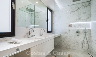 Instapklare, modernistische luxevilla te koop, nabij het strand en Puerto Banus, op de Golden Mile in Marbella 39359 