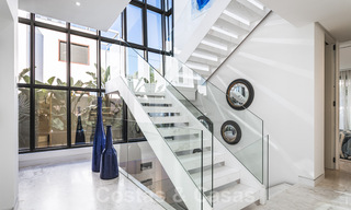 Instapklare, modernistische luxevilla te koop, nabij het strand en Puerto Banus, op de Golden Mile in Marbella 39365 