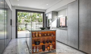 Instapklare, modernistische luxevilla te koop, nabij het strand en Puerto Banus, op de Golden Mile in Marbella 39368 