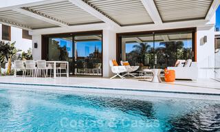 Instapklare, modernistische luxevilla te koop, nabij het strand en Puerto Banus, op de Golden Mile in Marbella 39372 