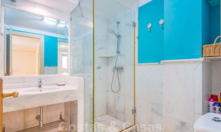 Spaanse villa koop in beachside urbanisatie op de Golden Mile in Marbella 39434 