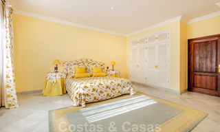 Luxevilla in Mediterrane stijl te koop op wandelafstand van het strand, de golfbaan en voorzieningen in het prestigieuze Guadalmina Baja te Marbella 39551 