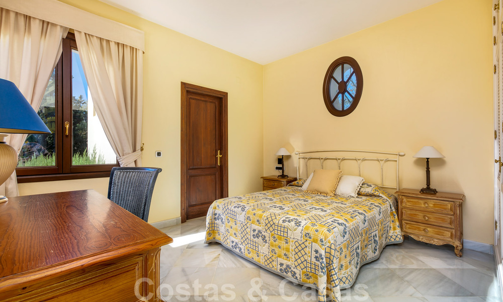 Luxevilla in Mediterrane stijl te koop op wandelafstand van het strand, de golfbaan en voorzieningen in het prestigieuze Guadalmina Baja te Marbella 39553