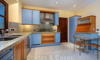 Luxevilla in Mediterrane stijl te koop op wandelafstand van het strand, de golfbaan en voorzieningen in het prestigieuze Guadalmina Baja te Marbella 39570 