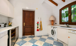 Luxevilla in Mediterrane stijl te koop op wandelafstand van het strand, de golfbaan en voorzieningen in het prestigieuze Guadalmina Baja te Marbella 39571 