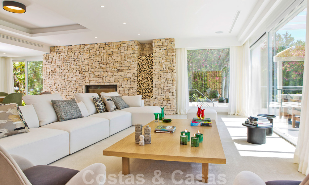 Gerenoveerde, riante luxevilla te koop in een Mediterrane stijl met een eigentijds design in Nueva Andalucia, Marbella 39594