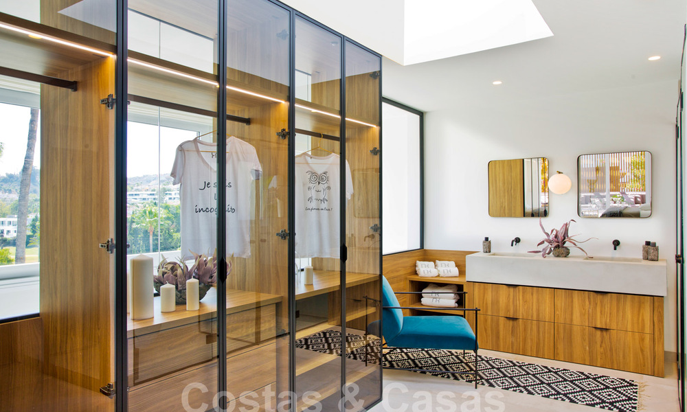 Gerenoveerde, riante luxevilla te koop in een Mediterrane stijl met een eigentijds design in Nueva Andalucia, Marbella 39615