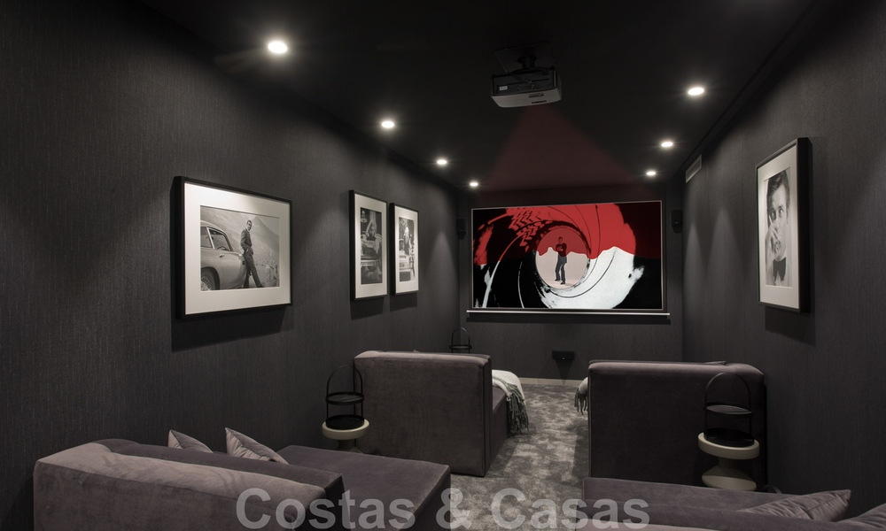 Gerenoveerde, riante luxevilla te koop in een Mediterrane stijl met een eigentijds design in Nueva Andalucia, Marbella 39627