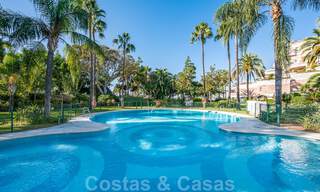Eigentijds gerenoveerd, eerstelijns strand appartement te koop in Gray D’Albion in Puerto Banus, Marbella 39782 