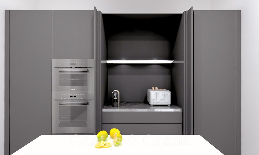 Luxueuze, nieuwbouw villa’s te koop aan de strandzijde met zeezicht in Marbella Oost 44083