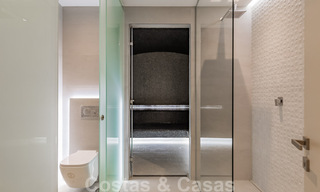 Instapklare, meesterlijke, moderne, hedendaagse villa te koop in Nueva Andalucia, Marbella 39877 