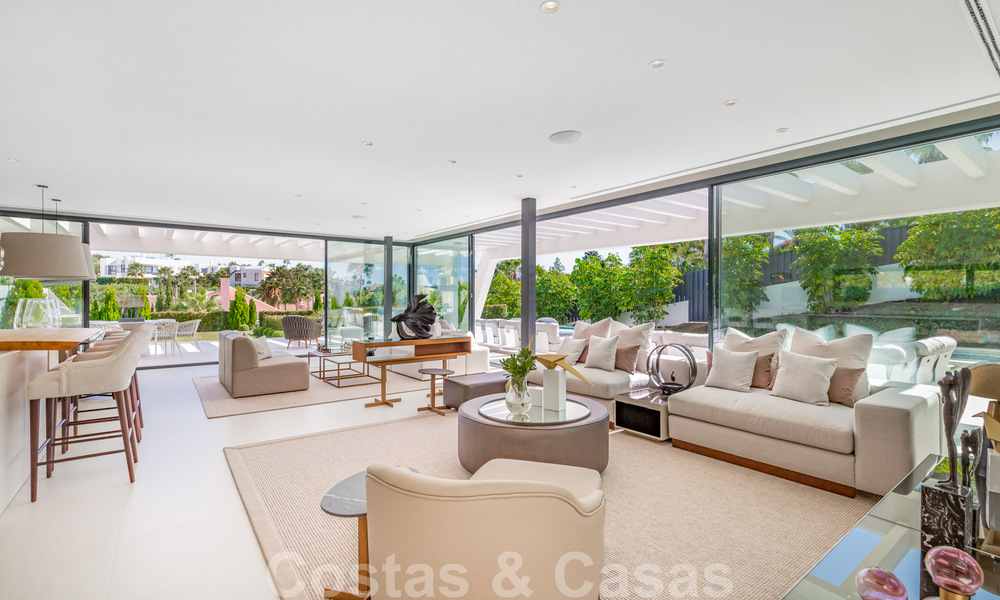 Instapklare, meesterlijke, moderne, hedendaagse villa te koop in Nueva Andalucia, Marbella 39883
