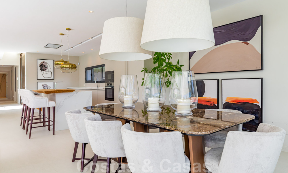 Instapklare, meesterlijke, moderne, hedendaagse villa te koop in Nueva Andalucia, Marbella 39887