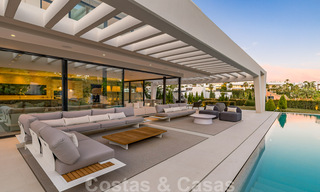 Instapklare, meesterlijke, moderne, hedendaagse villa te koop in Nueva Andalucia, Marbella 39908 