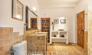 Traditioneel, rustiek landgoed te koop op een riant perceel van meer dan 17.000m² aan de rand van het dorp in het exclusieve Benahavis 55760 