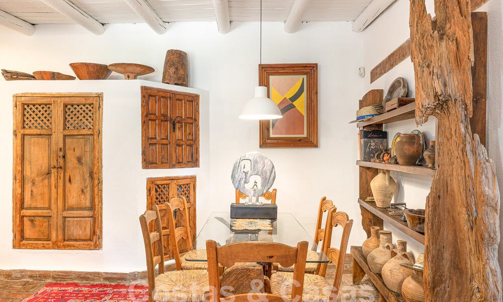 Traditioneel, rustiek landgoed te koop op een riant perceel van meer dan 17.000m² aan de rand van het dorp in het exclusieve Benahavis 55771