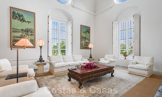 Adembenemend, stijlvol, andalusisch landgoed te koop op eerstelijns golf in Altos de Valderrama, Sotogrande 39970 