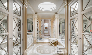 Adembenemend, stijlvol, andalusisch landgoed te koop op eerstelijns golf in Altos de Valderrama, Sotogrande 39974 