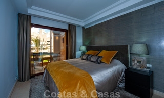 Ruim, luxe appartement te koop met zeezicht, in een eerstelijnstrand complex op de New Golden Mile tussen Marbella en Estepona 39990 