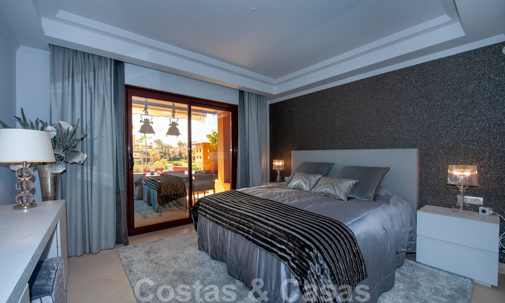 Ruim, luxe appartement te koop met zeezicht, in een eerstelijnstrand complex op de New Golden Mile tussen Marbella en Estepona 39994
