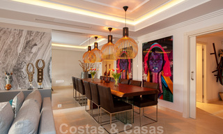 Ruim, luxe appartement te koop met zeezicht, in een eerstelijnstrand complex op de New Golden Mile tussen Marbella en Estepona 40002 
