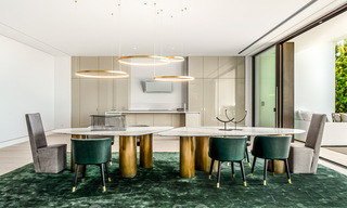 Hypermoderne, architecturale luxevilla te koop in exclusieve urbanisatie in Marbella - Benahavis 40388 