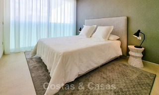 Recent gerenoveerde, luxueuze penthouses te koop, op eerstelijnsstrand met een adembenemend zeezicht, in het centrum van Estepona 40634 
