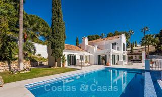 Magnifieke, traditionele, Andalusische luxevilla te koop met panoramisch zeezicht in Benahavis - Marbella 40784
