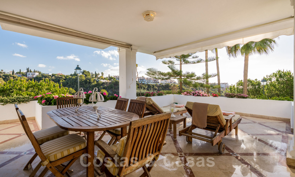 Luxe appartement te koop in een gated community en golf- en country Club vlak bij Marbella centrum 40977