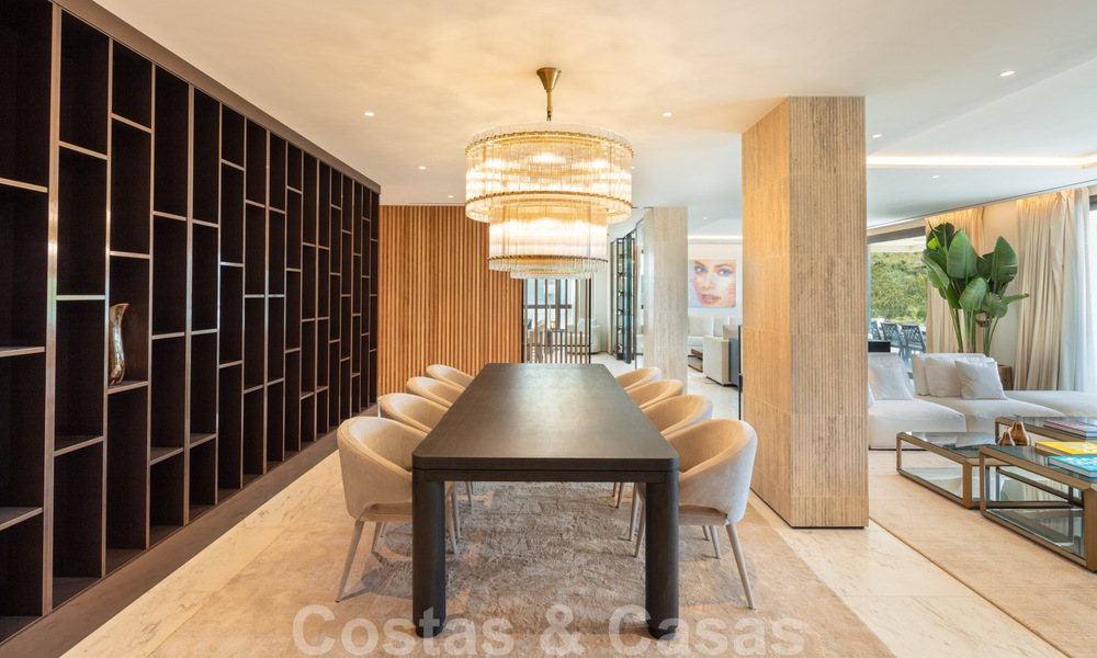 Luxueus, exclusief penthouse met enorm dakterras en eigen zwembad te koop in Marbella, Golden Mile 41118