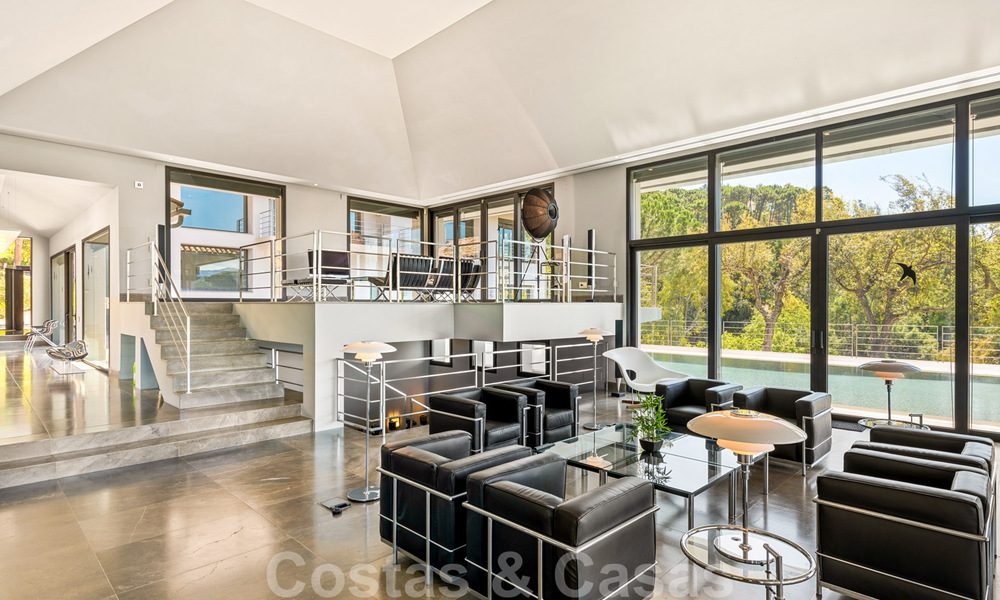Moderne luxevilla te koop met een design interieur, in het exclusieve La Zagaleta Golfresort, Benahavis - Marbella 41223
